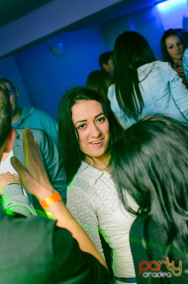 Distracţie în Zona Club,