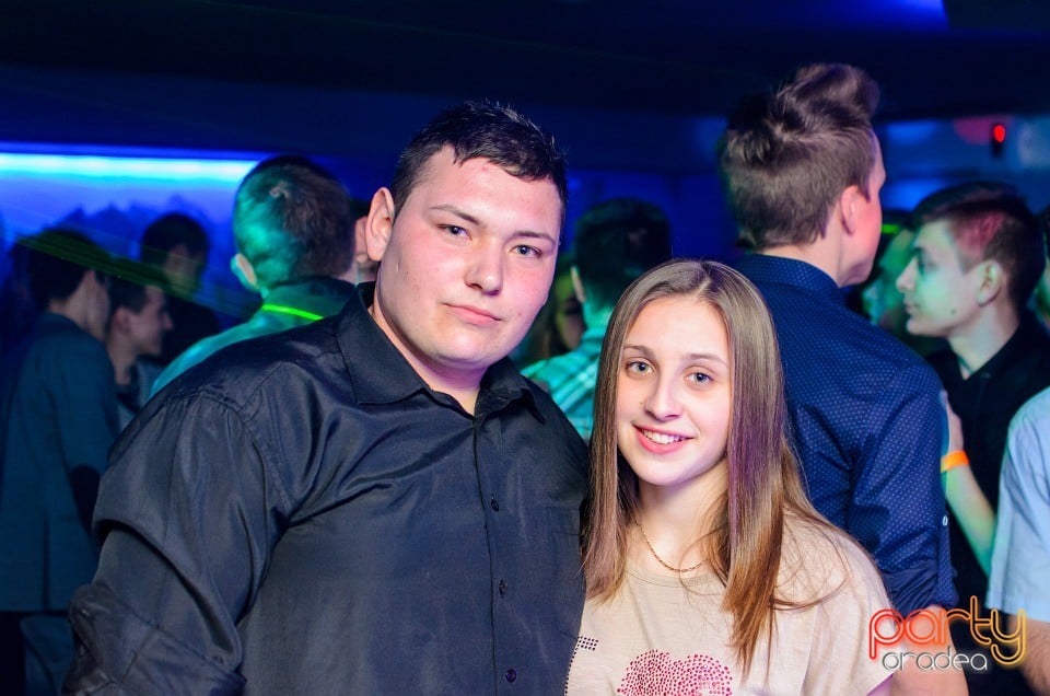 Distracţie în Zona Club,