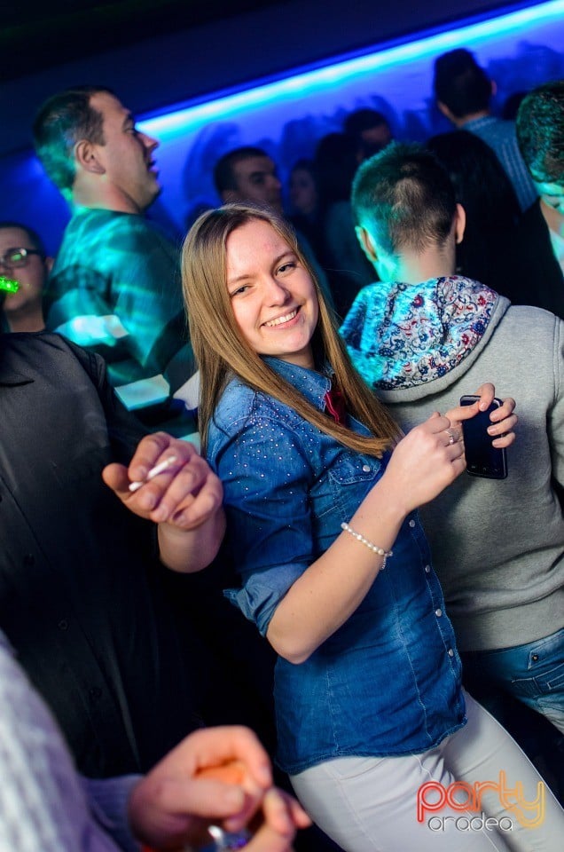 Distracţie în Zona Club,