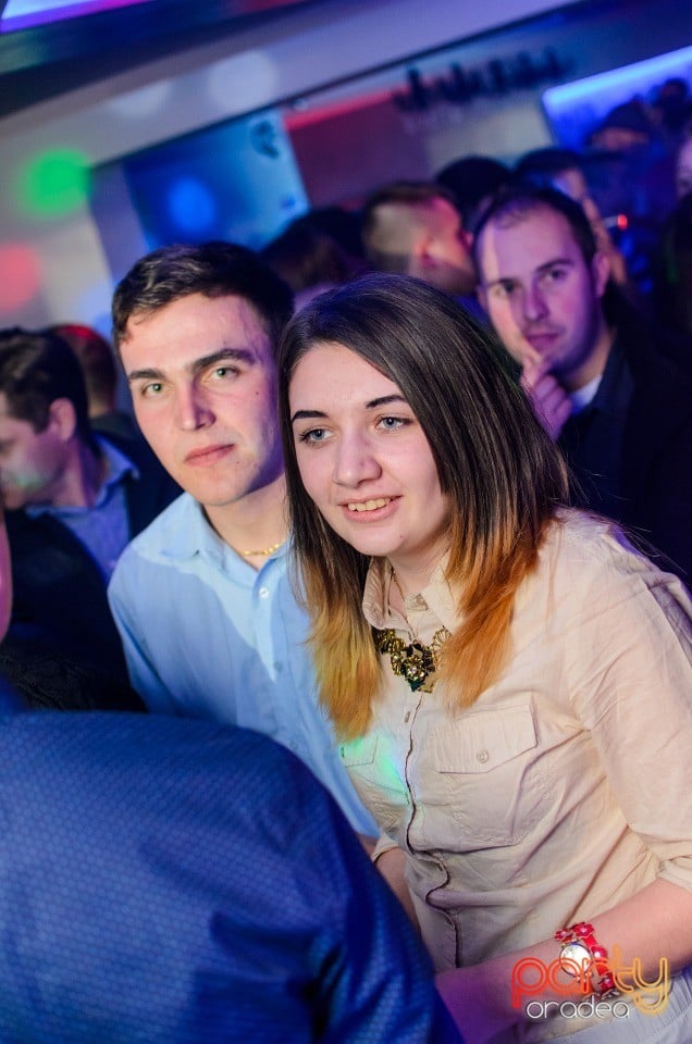 Distracţie în Zona Club,