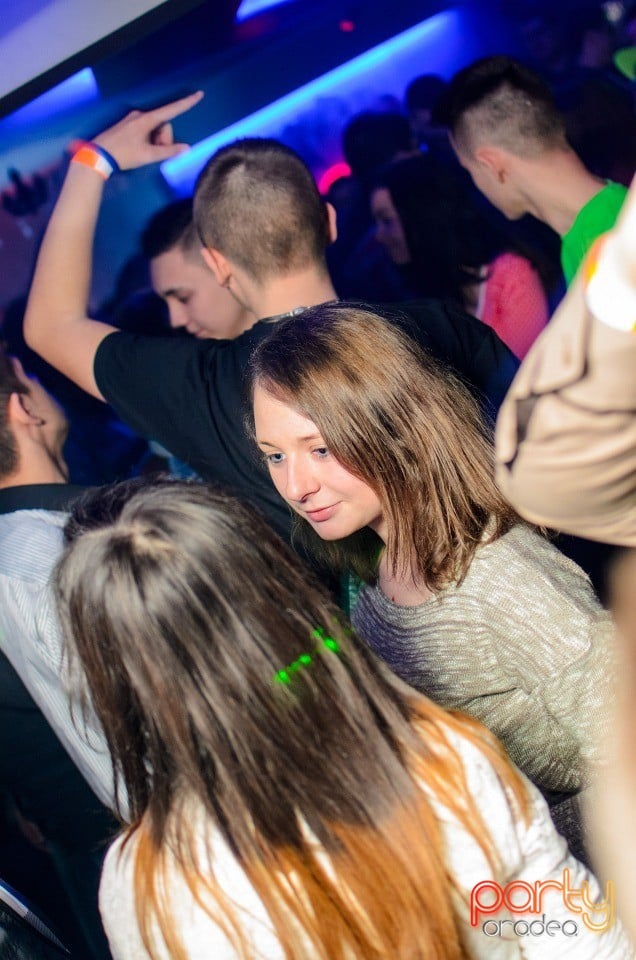 Distracţie în Zona Club,