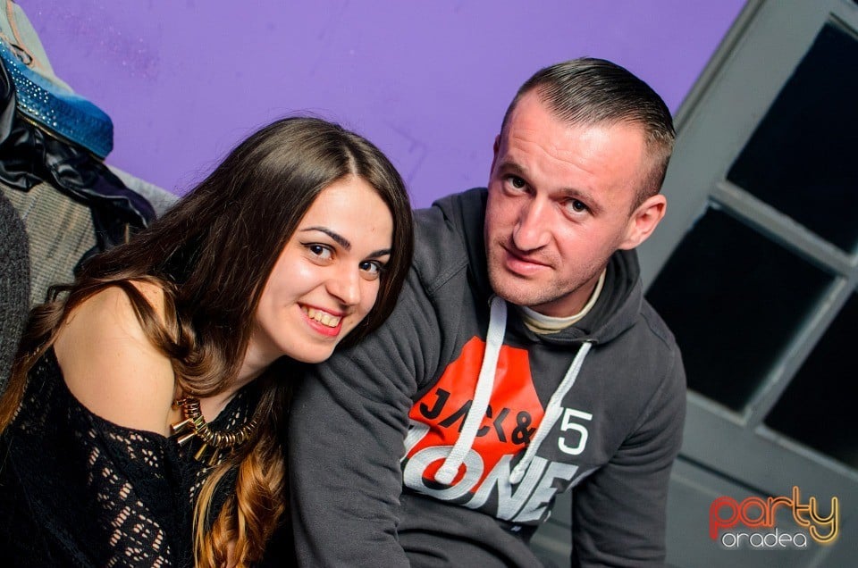 Distracţie în Zona Club,