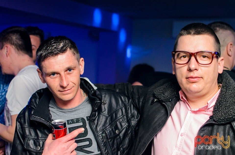 Distracţie în Zona Club,