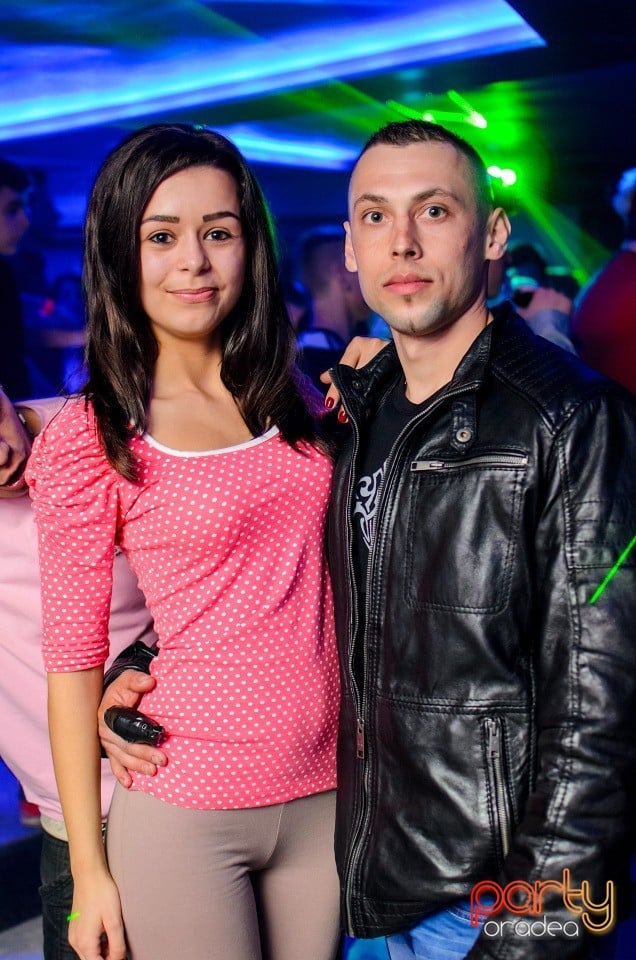 Distracţie în Zona Club,
