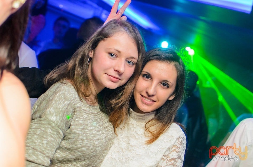 Distracţie în Zona Club,