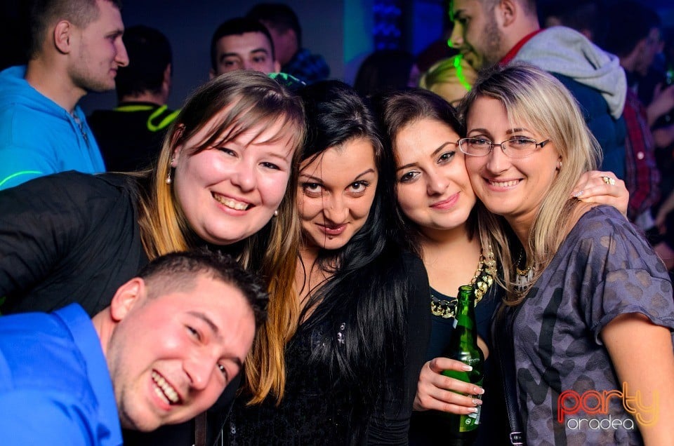 Distracţie în Zona Club,