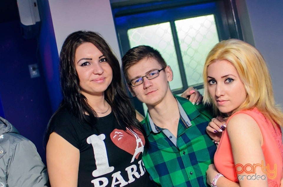 Distracţie în Zona Club,