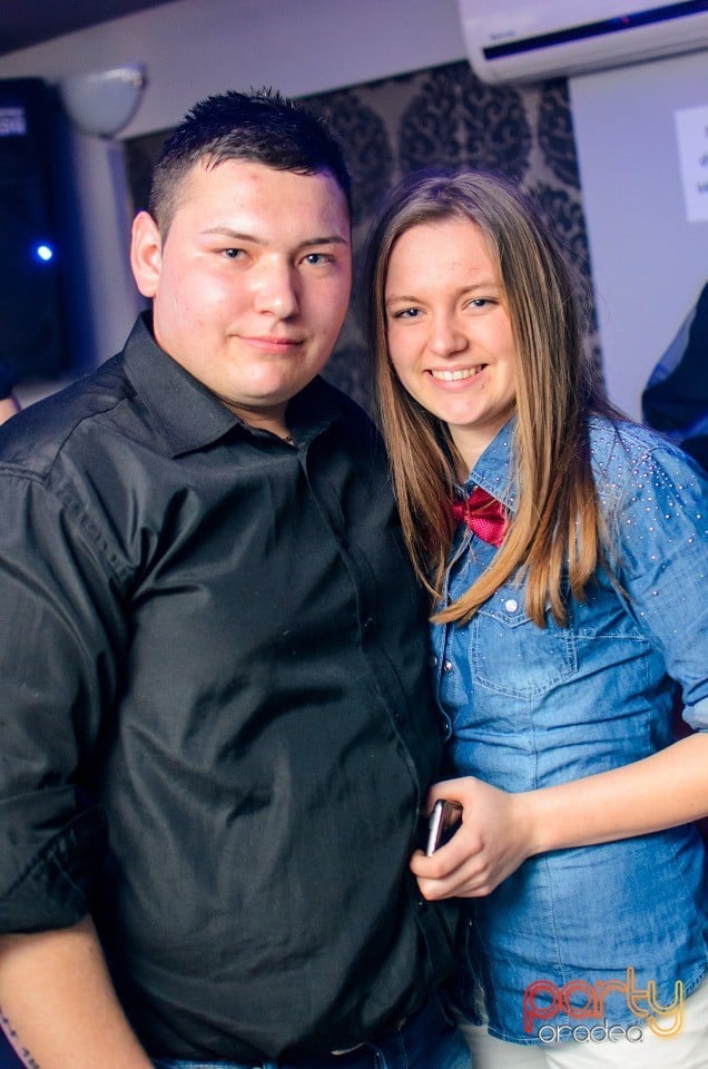 Distracţie în Zona Club,