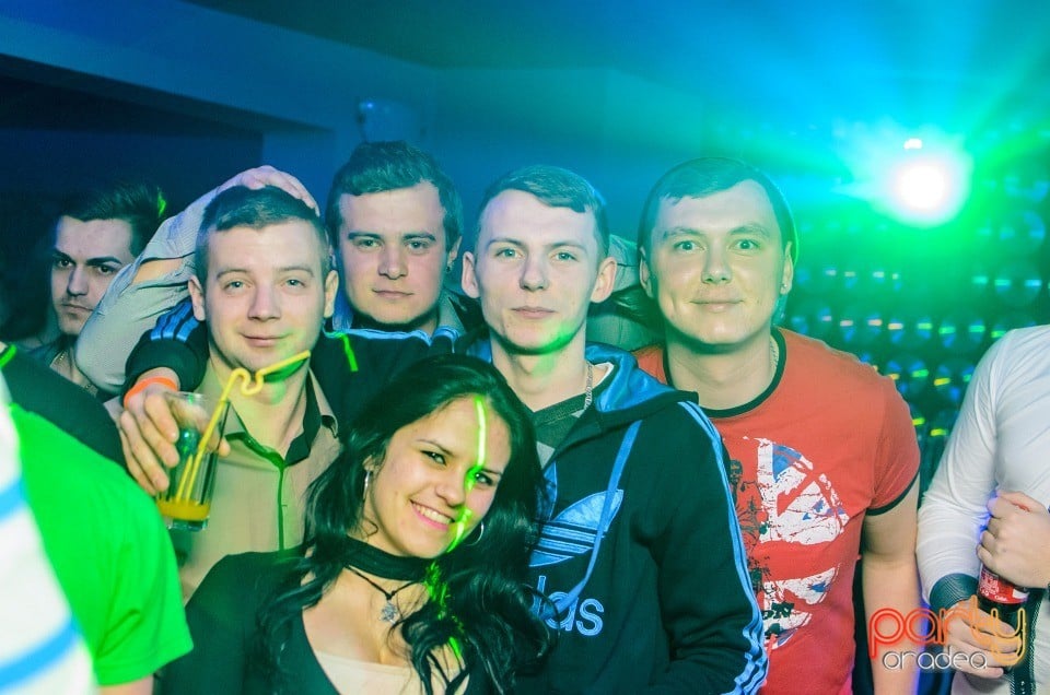 Distracţie în Zona Club,