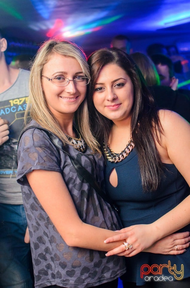 Distracţie în Zona Club,