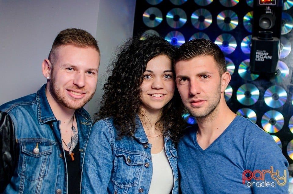 Distracţie în Zona Club,