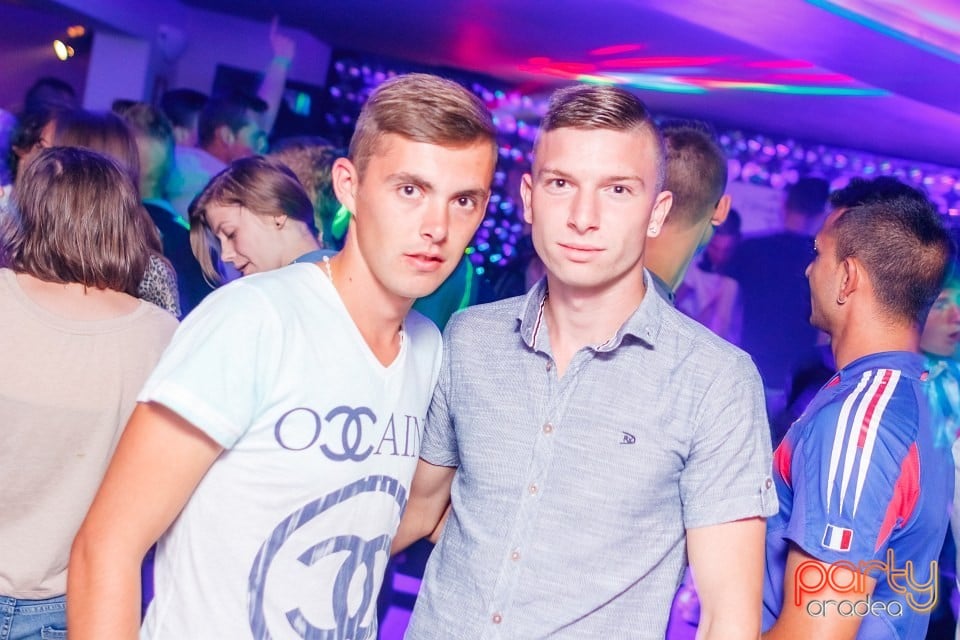 Distracţie în Zona Club, 
