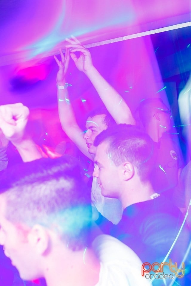 Distracţie în Zona Club, 