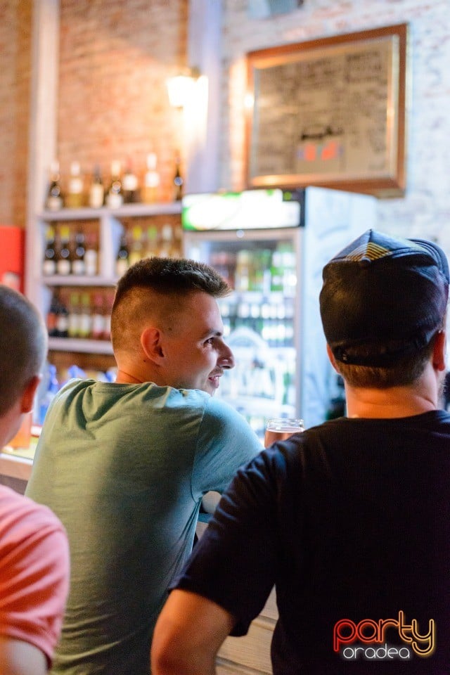 Distracţie la Bodega, Bodega