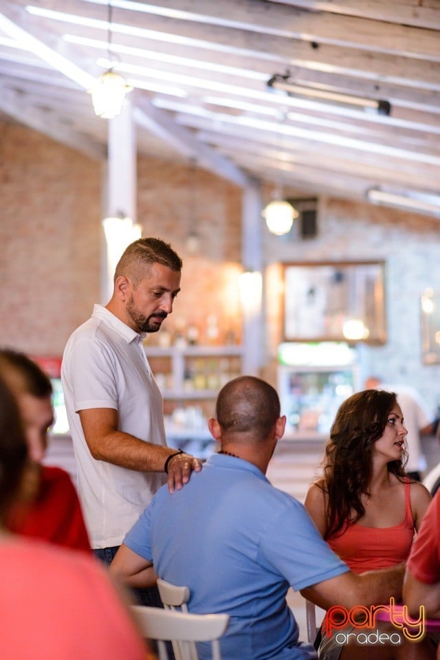 Distracţie la Bodega, Bodega