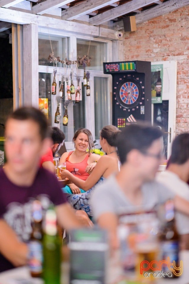 Distracţie la Bodega, Bodega