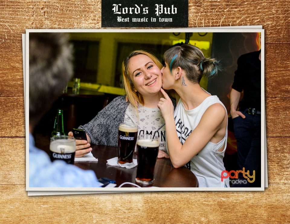 Distracție la Lord's Pub, Lord's Pub