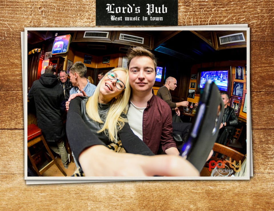 Distracție la Lord's Pub, Lord's Pub