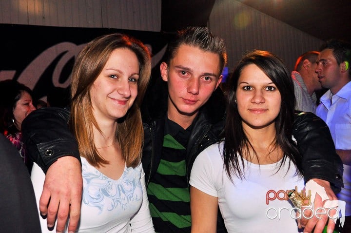 Distracţie la maxim în Disco Faház, 