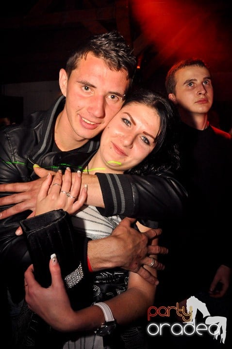 Distracţie la maxim în Disco Faház, 