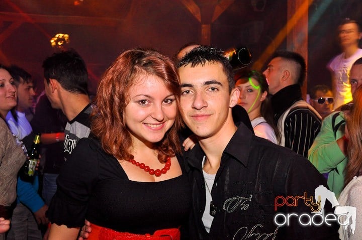 Distracţie la maxim în Disco Faház, 