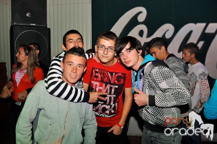 Distracţie la maxim în Disco Faház, 