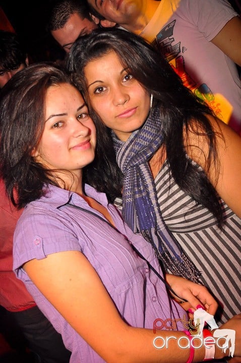 Distracţie la maxim în Disco Faház, 