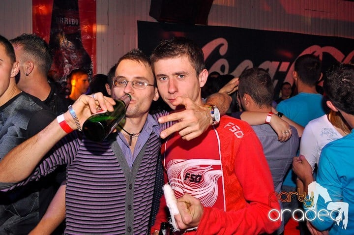 Distracţie la maxim în Disco Faház, 