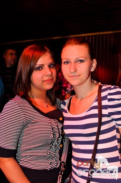 Distracţie la maxim în Disco Faház, 