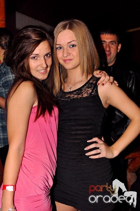 Distracţie la maxim în Disco Faház, 