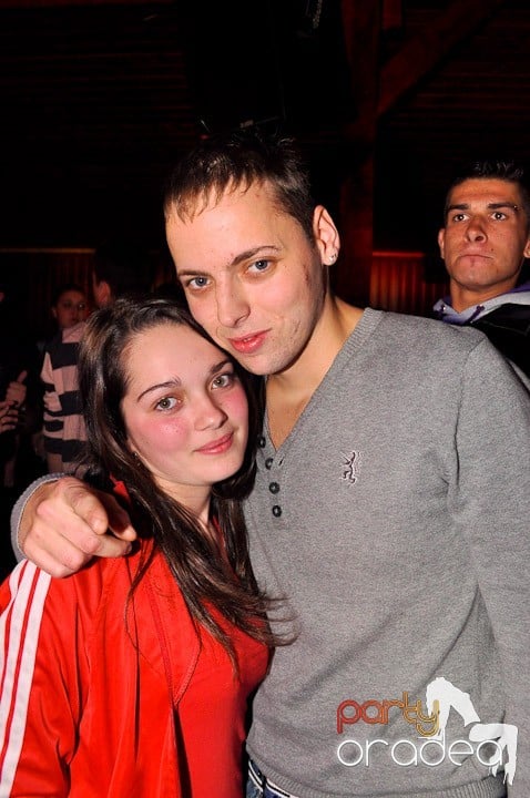 Distracţie la maxim în Disco Faház, 