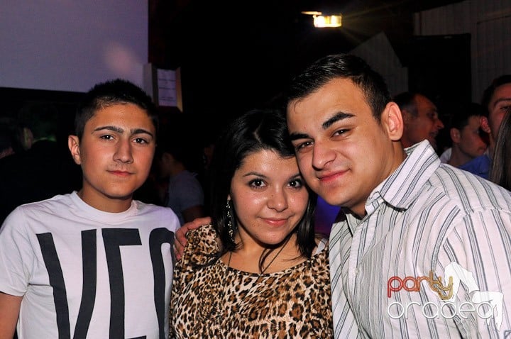 Distracţie la maxim în Disco Faház, 