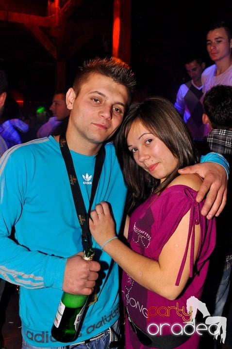 Distracţie la maxim în Disco Faház, 