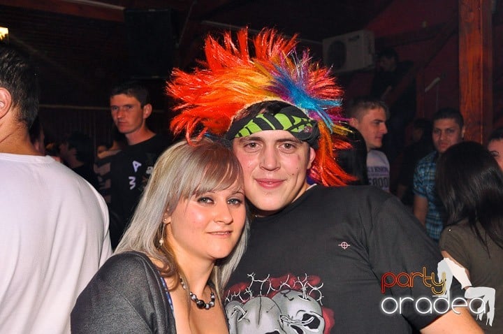 Distracţie la maxim în Disco Faház, 