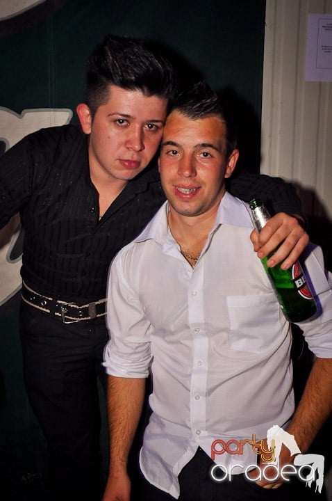 Distracţie la maxim în Disco Faház, 