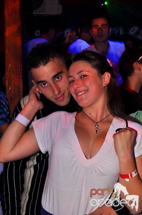 Distracţie la maxim în Disco Faház, 