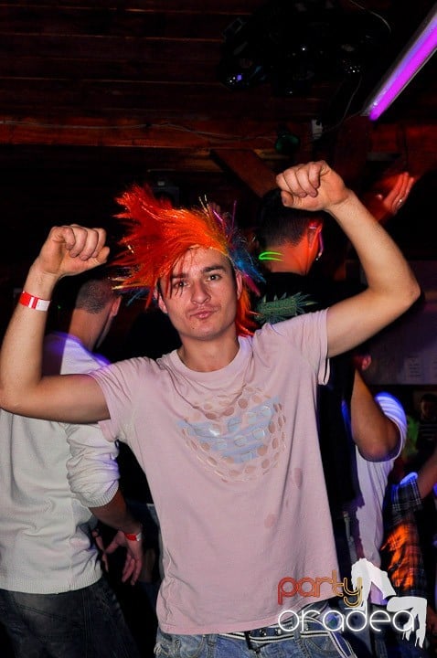 Distracţie la maxim în Disco Faház, 