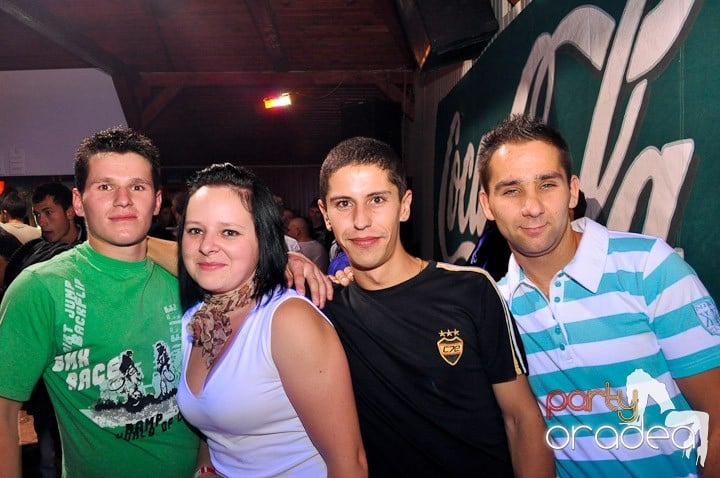 Distracţie la maxim în Disco Faház, 