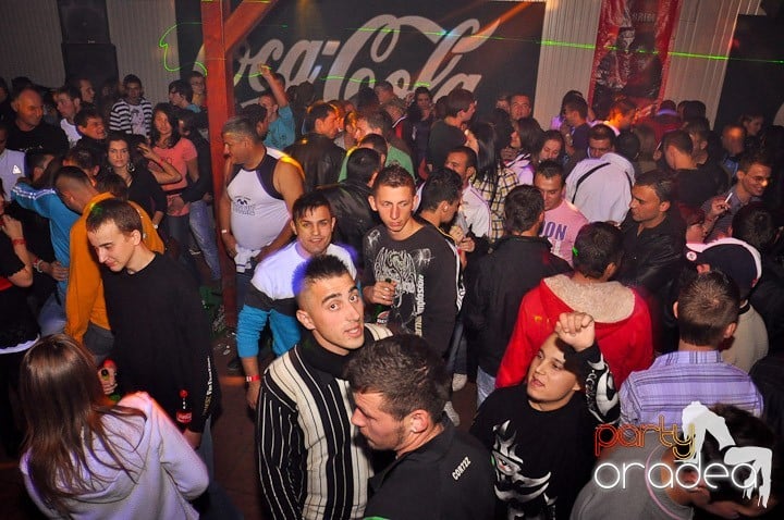 Distracţie la maxim în Disco Faház, 