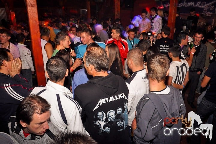 Distracţie la maxim în Disco Faház, 