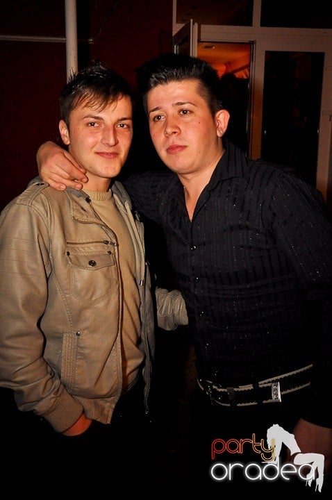 Distracţie la maxim în Disco Faház, 