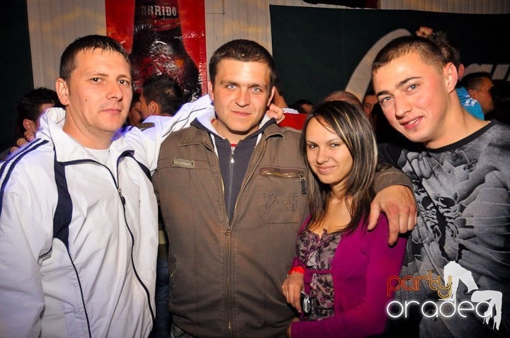 Distracţie la maxim în Disco Faház, 