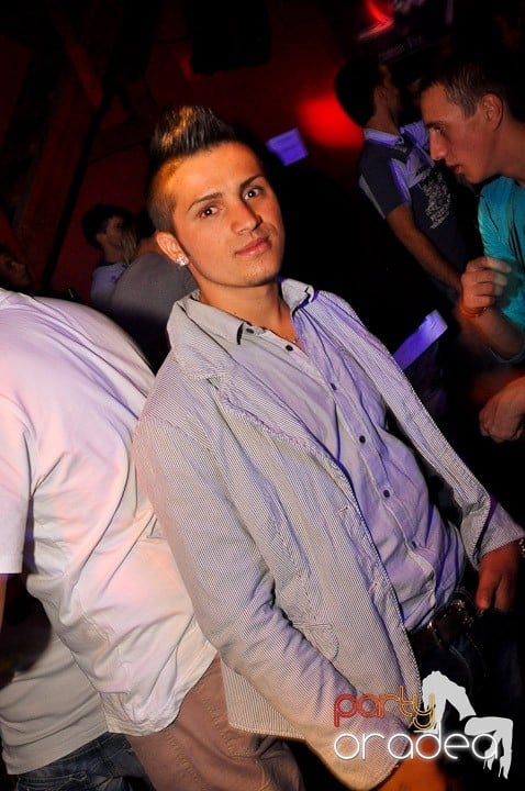 Distracţie la maxim în Disco Faház, 