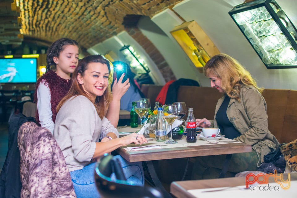 Distracţie la restaurant Borsalino, Borsalino