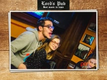 Distracţie în Lord's Pub