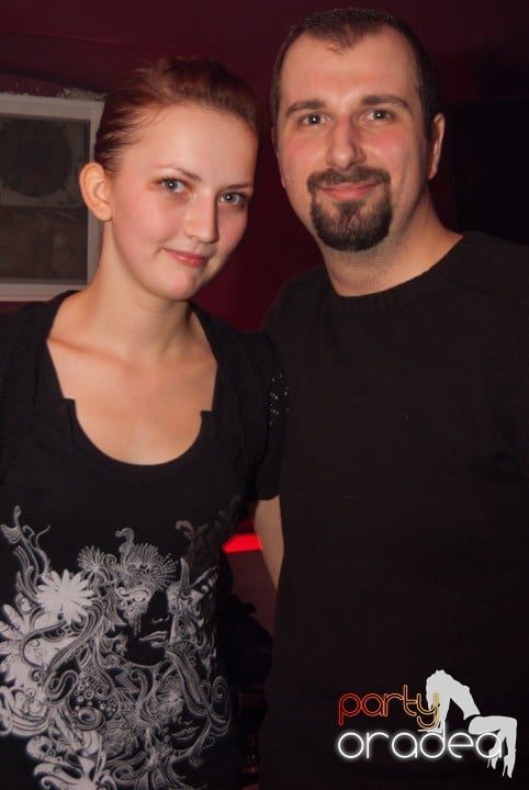 Distracţie mare în Club Atti's, 