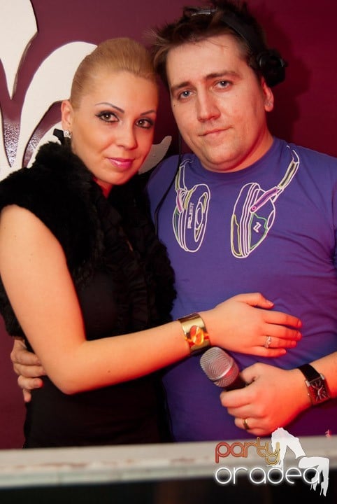 Distracţie mare în Club Atti's, 