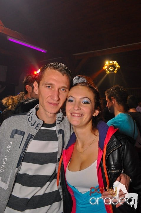 Distracţie şi voie bună în Disco Faház, 