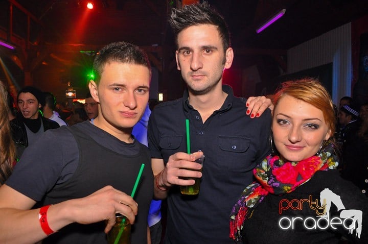 Distracţie şi voie bună în Disco Faház, 