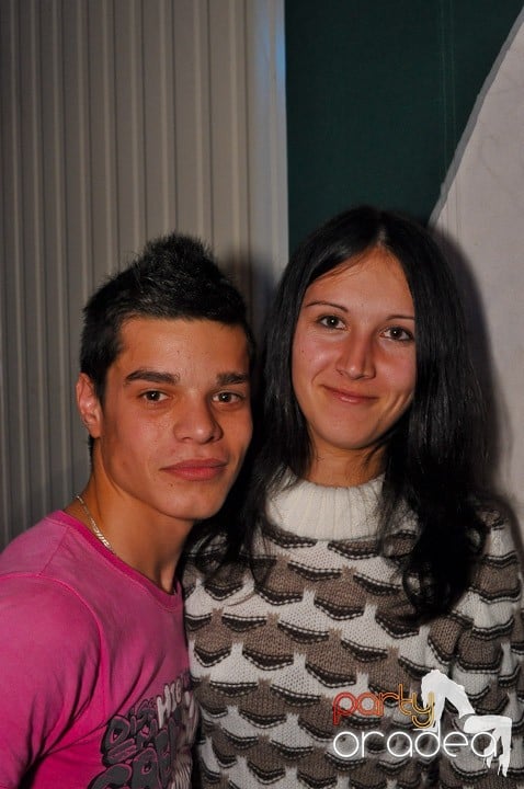 Distracţie şi voie bună în Disco Faház, 